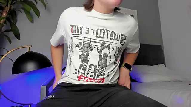LucasMoraless online show from May 21, 2026, 2:14 pm