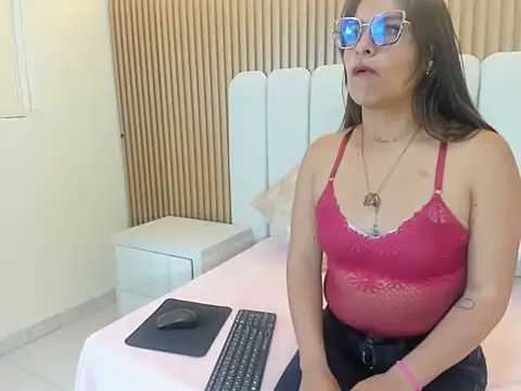 Irina Aura online show from May 21, 2026, 4:21 am
