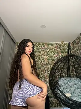 Snapshot of Abby_Zaf chatting on May 20, 2026, 9:45 pm Abby Zaf online show from May 20, 2026, 9:45 pm