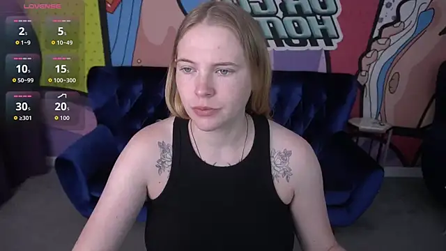 Snapshot of NikkyReyyy chatting on June 15, 2026, 5:29 am NikkyReyyy online show from June 15, 2026, 5:29 am