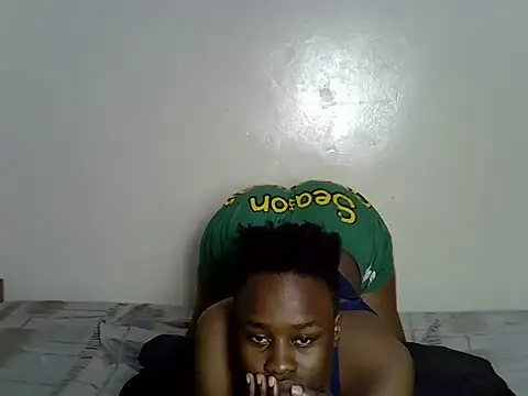 Snapshot of Afriqkuin chatting on June 1, 2026, 7:24 pm Afriqkuin online show from June 1, 2026, 7:24 pm