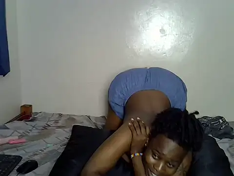 Snapshot of Afriqkuin chatting on June 22, 2026, 3:25 am Afriqkuin online show from June 22, 2026, 3:25 am