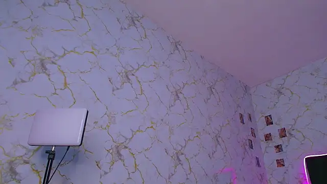 Snapshot of cinniaa_ chatting on June 25, 2026, 8:58 pm cinniaa online show from June 25, 2026, 8:58 pm