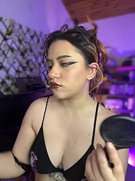 Snapshot of NikkiNix chatting on May 31, 2026, 1:06 pm NikkiNix online show from May 31, 2026, 1:06 pm