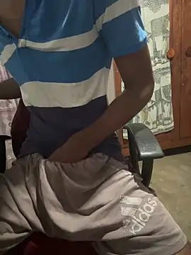 Snapshot of Inuchethi chatting on March 1, 2025, 12:39 am Inuchethi online show from March 1, 2025, 12:39 am