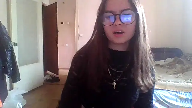Snapshot of Bellochka201 chatting on May 27, 2026, 8:43 am Bellochka201 online show from May 27, 2026, 8:43 am