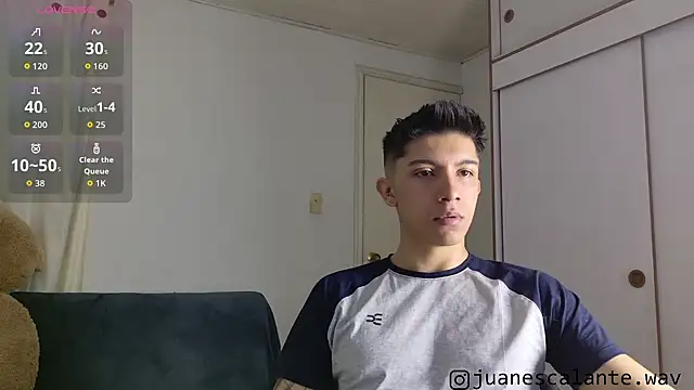 Snapshot of Thesaint_xxx chatting on July 18, 2026, 5:27 am Thesaint xxx online show from July 18, 2026, 5:27 am