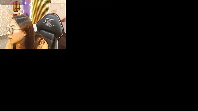 Snapshot of Amhira_Tay chatting on June 9, 2026, 7:15 pm Amhira Tay online show from June 9, 2026, 7:15 pm