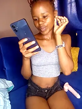 sexy girlyee online show from May 24, 2026, 5:29 am