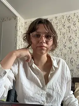 Snapshot of Yuna_Gasai chatting on May 19, 2026, 11:17 am Yuna Gasai online show from May 19, 2026, 11:17 am