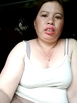 -Yeyi- online show from June 12, 2026, 11:13 pm