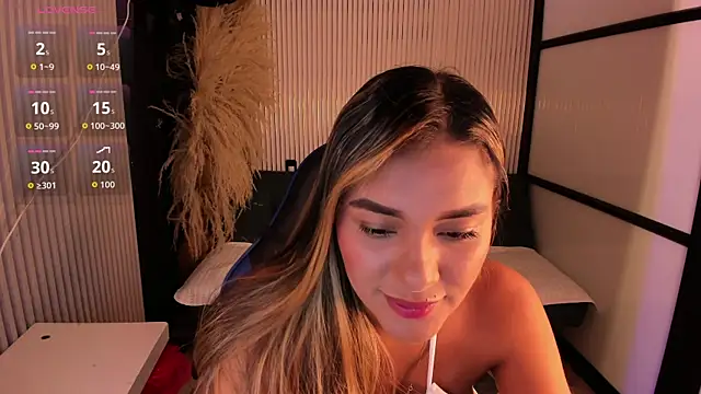 Snapshot of SophieWatson_ chatting on June 19, 2026, 1:50 pm SophieWatson online show from June 19, 2026, 1:50 pm