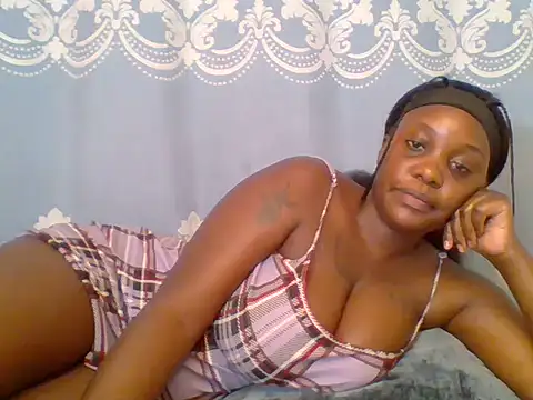 Prettydarkskin002 online show from July 25, 2026, 9:39 am