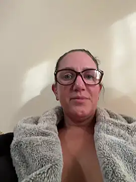 Snapshot of Atlanta-Jay chatting on July 17, 2026, 6:27 pm Atlanta-Jay online show from July 17, 2026, 6:27 pm