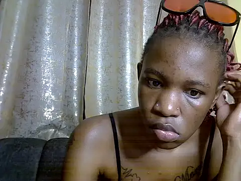 Snapshot of Sexy_dotta chatting on July 14, 2026, 8:52 am Sexy dotta online show from July 14, 2026, 8:52 am