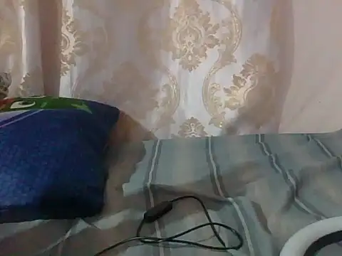 Snapshot of Queen_Zuri chatting on June 28, 2026, 5:41 pm Queen Zuri online show from June 28, 2026, 5:41 pm