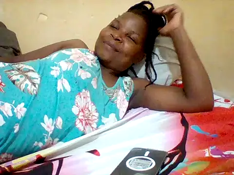 Snapshot of Camilla-Sweets chatting on June 27, 2026, 10:43 am Camilla-Sweets online show from June 27, 2026, 10:43 am