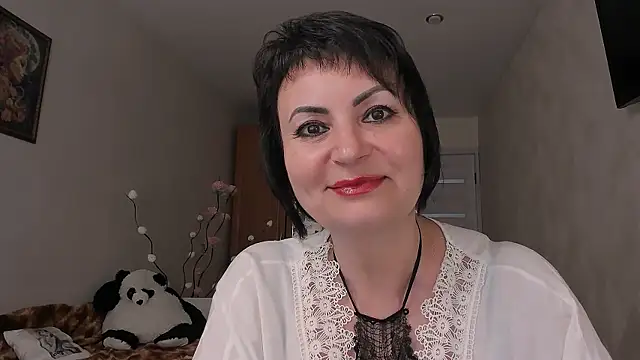 Snapshot of Helen_Beller chatting on June 26, 2026, 2:12 pm Helen Beller online show from June 26, 2026, 2:12 pm