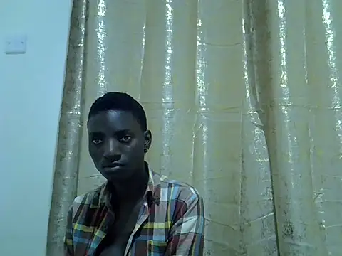 Snapshot of cutiebreey chatting on June 30, 2026, 12:43 am cutiebreey online show from June 30, 2026, 12:43 am