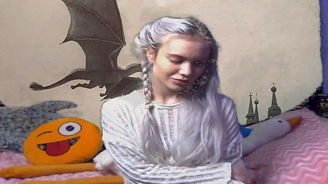 Snapshot of Freya_ice chatting on June 2, 2026, 4:34 am Freya ice online show from June 2, 2026, 4:34 am