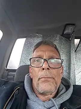 Snapshot of truckdawg2023 chatting on May 16, 2026, 1:21 pm truckdawg2023 online show from May 16, 2026, 1:21 pm
