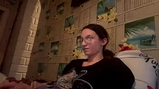 Snapshot of SparkleJebb chatting on June 3, 2026, 6:34 pm SparkleJebb online show from June 3, 2026, 6:34 pm