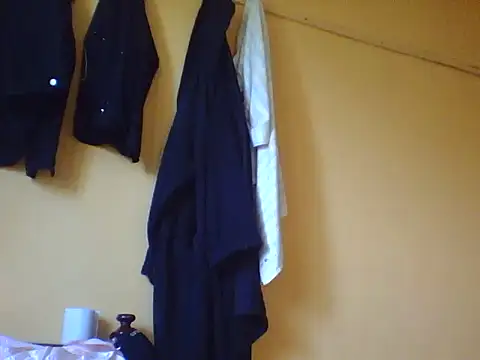 NannaH21 online show from May 20, 2026, 5:26 am