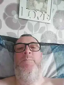 bigdickpeter78 online show from May 17, 2026, 10:48 am