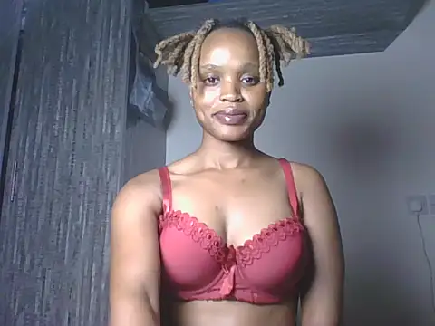 Snapshot of Tempting_Ebony chatting on July 3, 2026, 2:29 am Tempting Ebony online show from July 3, 2026, 2:29 am