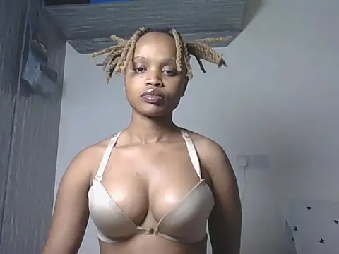Snapshot of Tempting_Ebony chatting on June 29, 2026, 4:50 pm Tempting Ebony online show from June 29, 2026, 4:50 pm