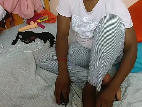 Snapshot of maya_nyla chatting on June 3, 2026, 6:45 pm maya nyla online show from June 3, 2026, 6:45 pm