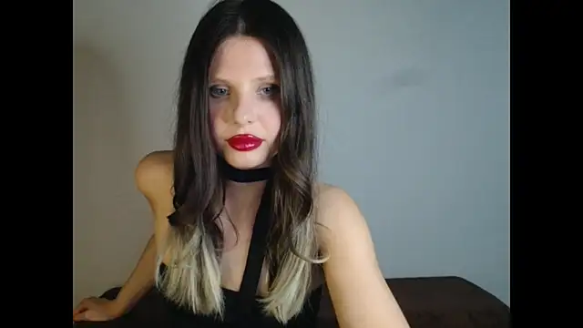 Jessicaxq online show from June 12, 2026, 10:18 pm