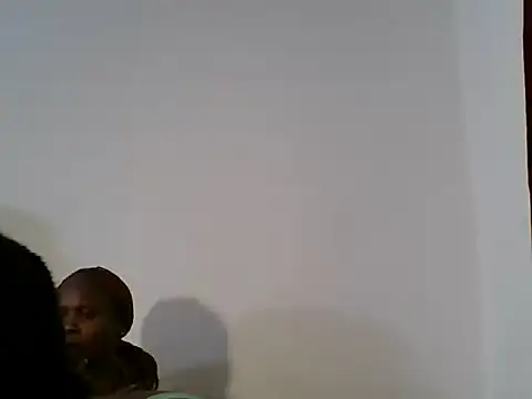Snapshot of Sleek_petite chatting on June 3, 2026, 6:01 pm Sleek petite online show from June 3, 2026, 6:01 pm