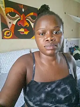 PinkyMonique online show from May 19, 2026, 12:23 pm