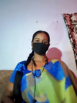 Snapshot of madhushree143 chatting on July 13, 2026, 4:12 am madhushree143 online show from July 13, 2026, 4:12 am