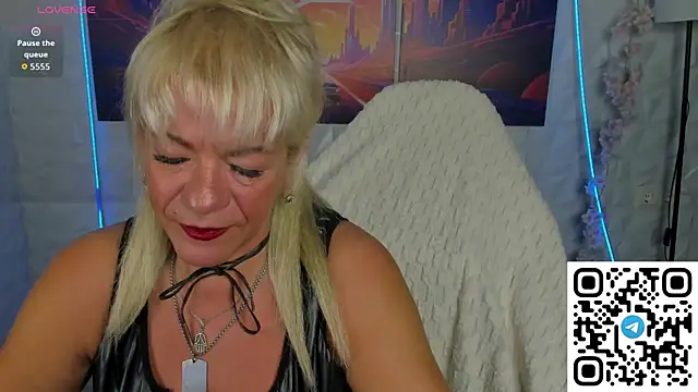 Snapshot of Anna_Coolidge chatting on July 9, 2026, 9:32 am Anna Coolidge online show from July 9, 2026, 9:32 am