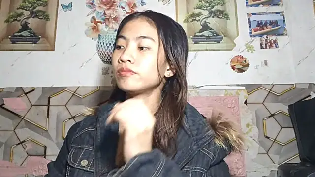 Snapshot of DeeannGunby chatting on July 12, 2026, 4:19 pm DeeannGunby online show from July 12, 2026, 4:19 pm