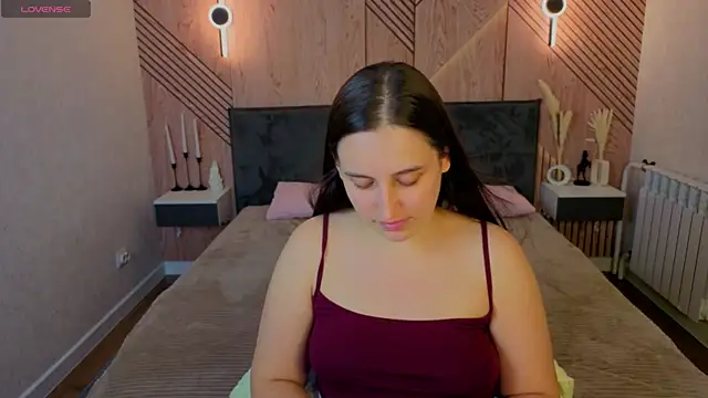 Elizabet Colllins online show from July 3, 2026, 9:27 am