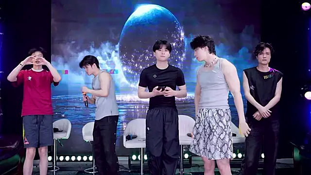 Snapshot of XT-YYDS-001 chatting on June 8, 2026, 11:11 am XT-YYDS-001 online show from June 8, 2026, 11:11 am