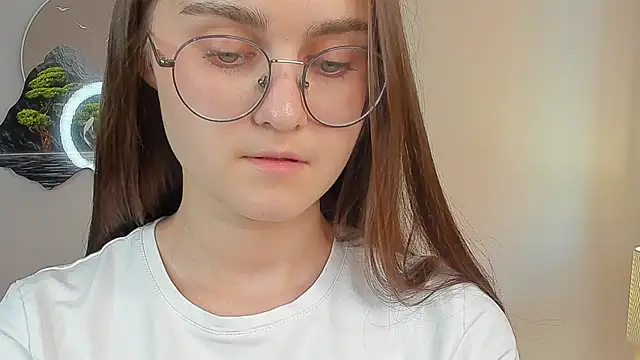 Snapshot of Veta_cutE chatting on July 12, 2026, 8:37 am Veta cutE online show from July 12, 2026, 8:37 am