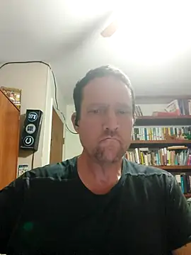 Snapshot of icebergXpress chatting on May 29, 2026, 7:03 am icebergXpress online show from May 29, 2026, 7:03 am
