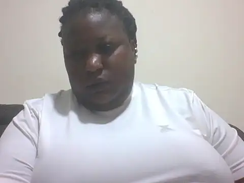 Snapshot of fat_ebonyqueen chatting on June 3, 2026, 2:44 pm fat ebonyqueen online show from June 3, 2026, 2:44 pm