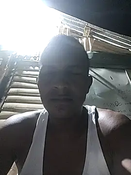 luis391986 online show from May 19, 2026, 1:56 am