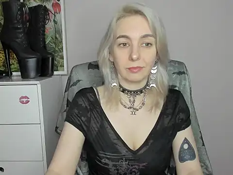 Snapshot of velvetanne chatting on June 5, 2026, 6:51 am velvetanne online show from June 5, 2026, 6:51 am