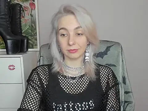 Snapshot of velvetanne chatting on June 11, 2026, 7:05 am velvetanne online show from June 11, 2026, 7:05 am