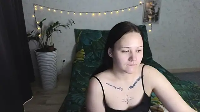Snapshot of Tori_cute chatting on June 5, 2026, 1:21 am Tori cute online show from June 5, 2026, 1:21 am
