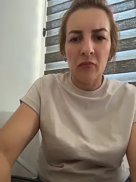 Hot-Milf4U online show from June 4, 2026, 1:16 pm