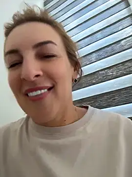 Hot-Milf4U online show from June 5, 2026, 12:44 pm