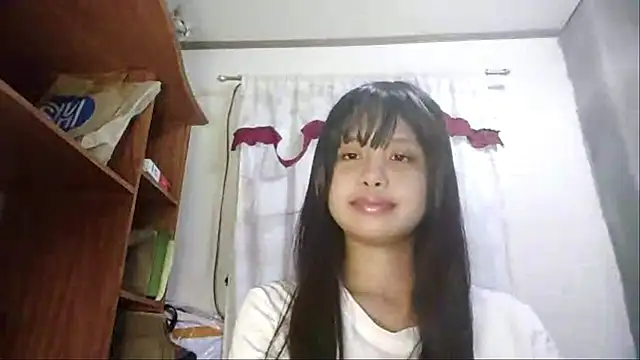 Snapshot of annawicket chatting on May 19, 2026, 1:29 pm annawicket online show from May 19, 2026, 1:29 pm