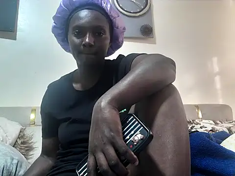 sexyleah25 online show from July 4, 2026, 1:59 pm